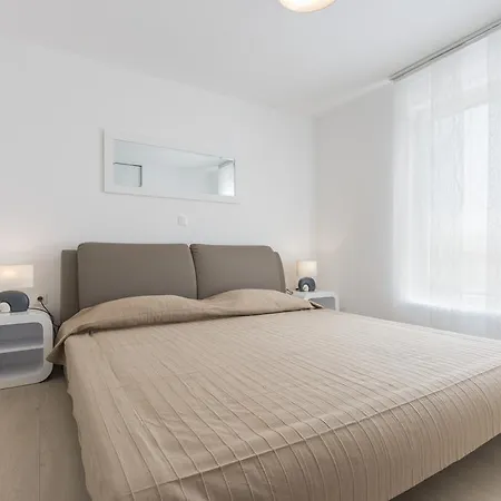 Velike Stine City Apartment