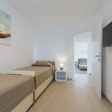 Velike Stine City Apartment Pula